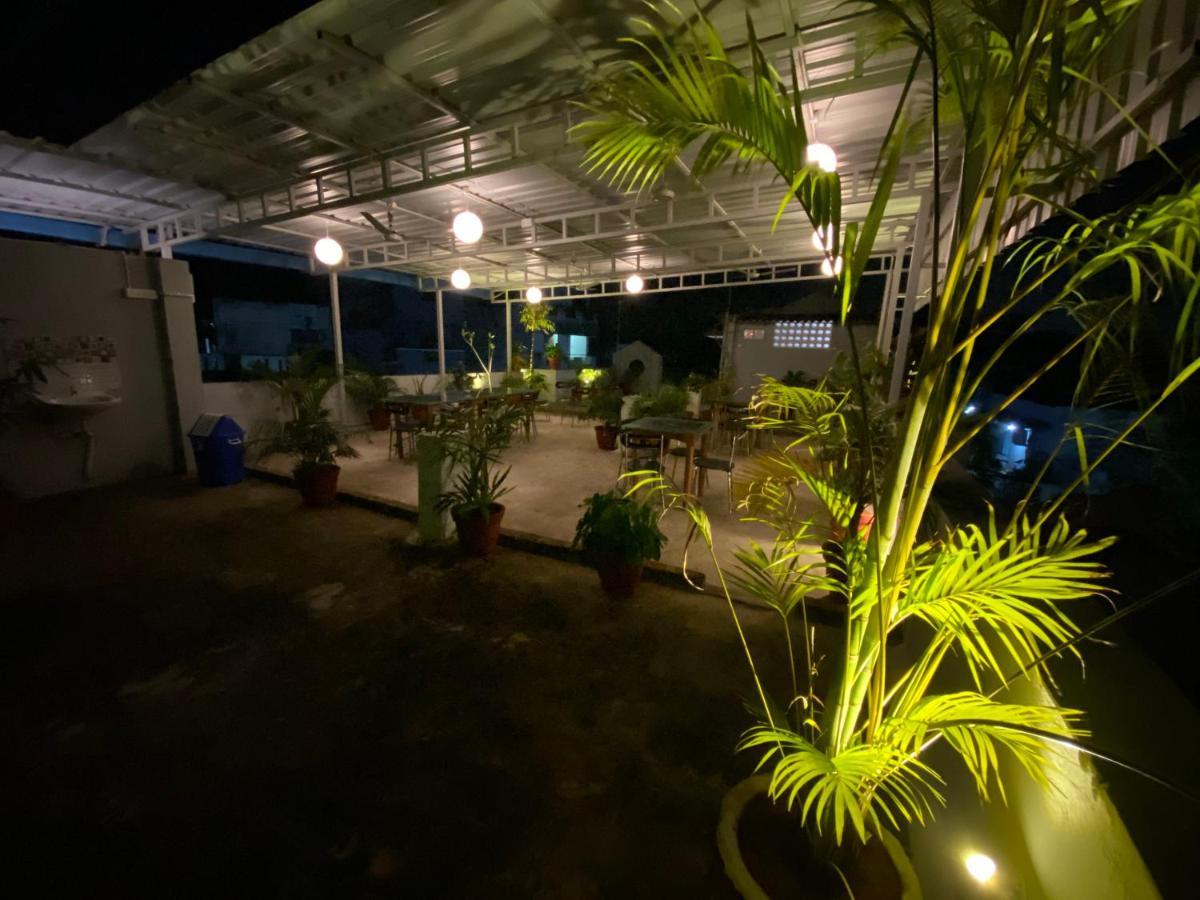 La Paradise Residency Pondicherry Bagian luar foto