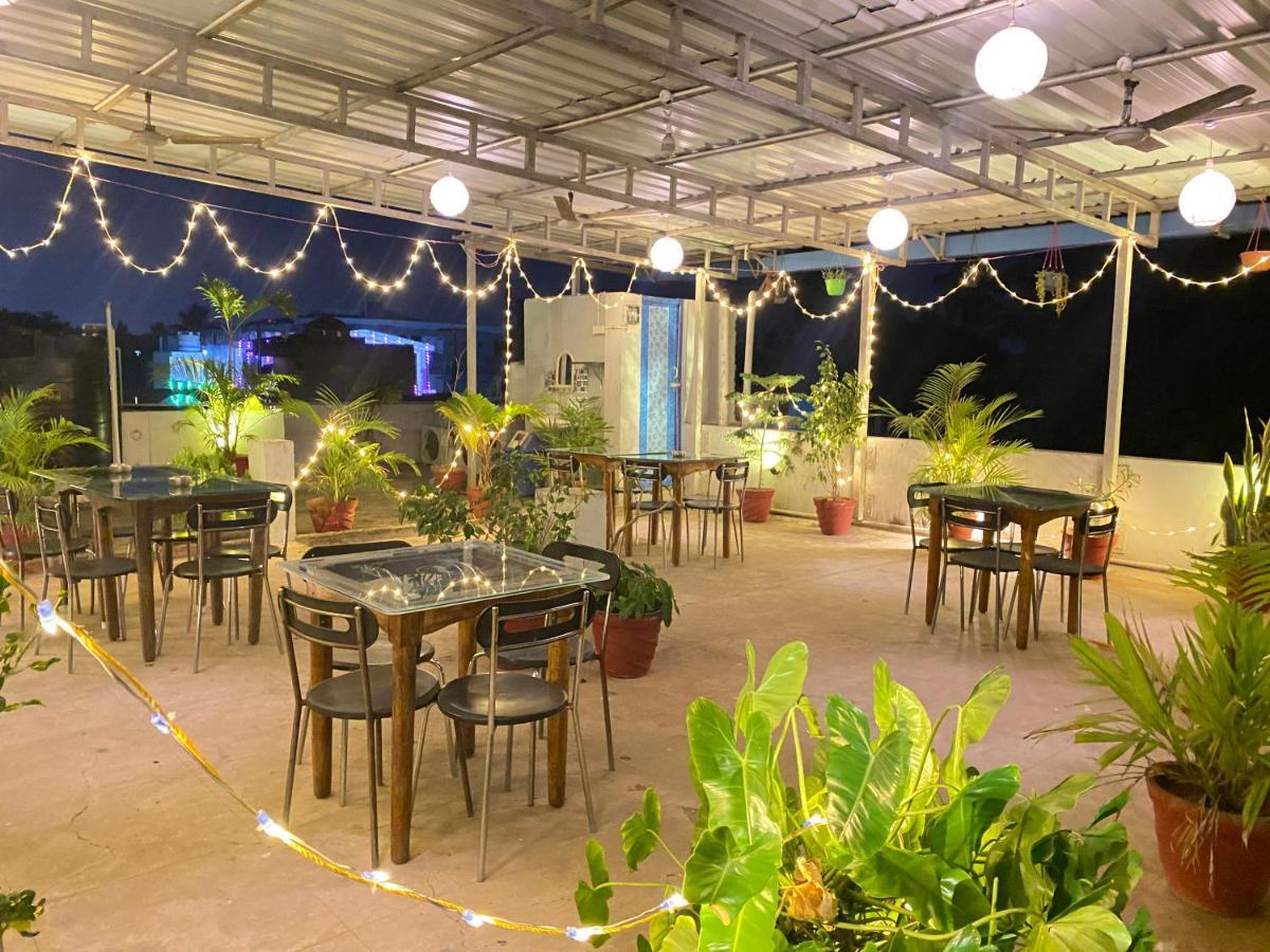 La Paradise Residency Pondicherry Bagian luar foto